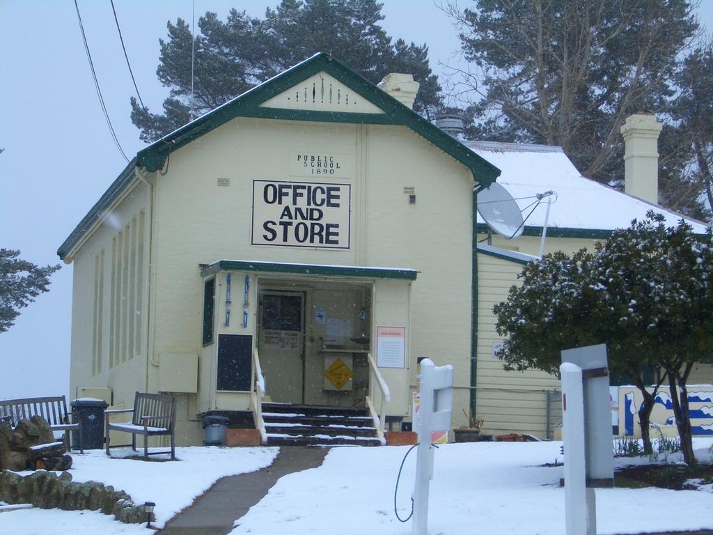 Rainbow Pines Tourist Caravan Park Adaminaby Eksteriør billede